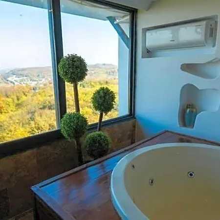 Paradise فندق سبانجا