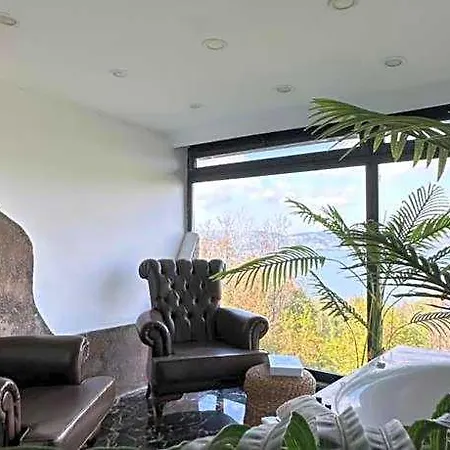 Paradise 3*