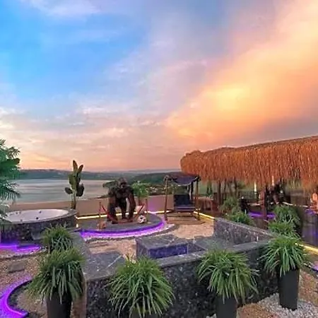 Paradise Hotel 3*