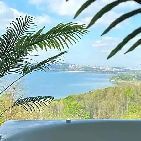Paradise Hotel
