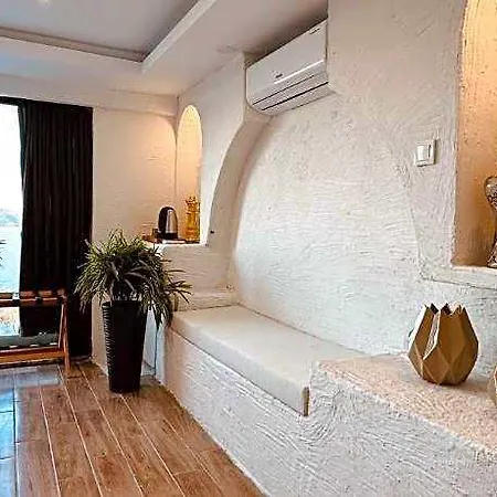 Paradise 3*