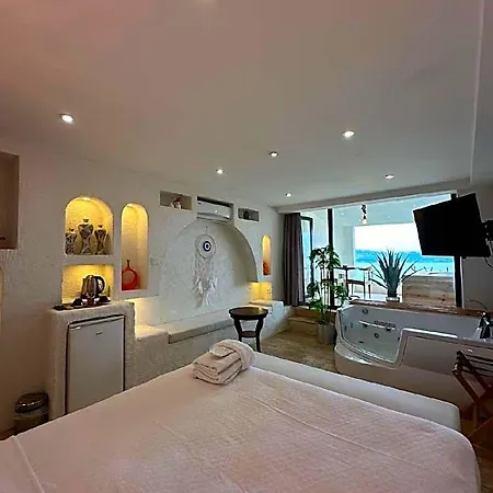Paradise Hotel 3*